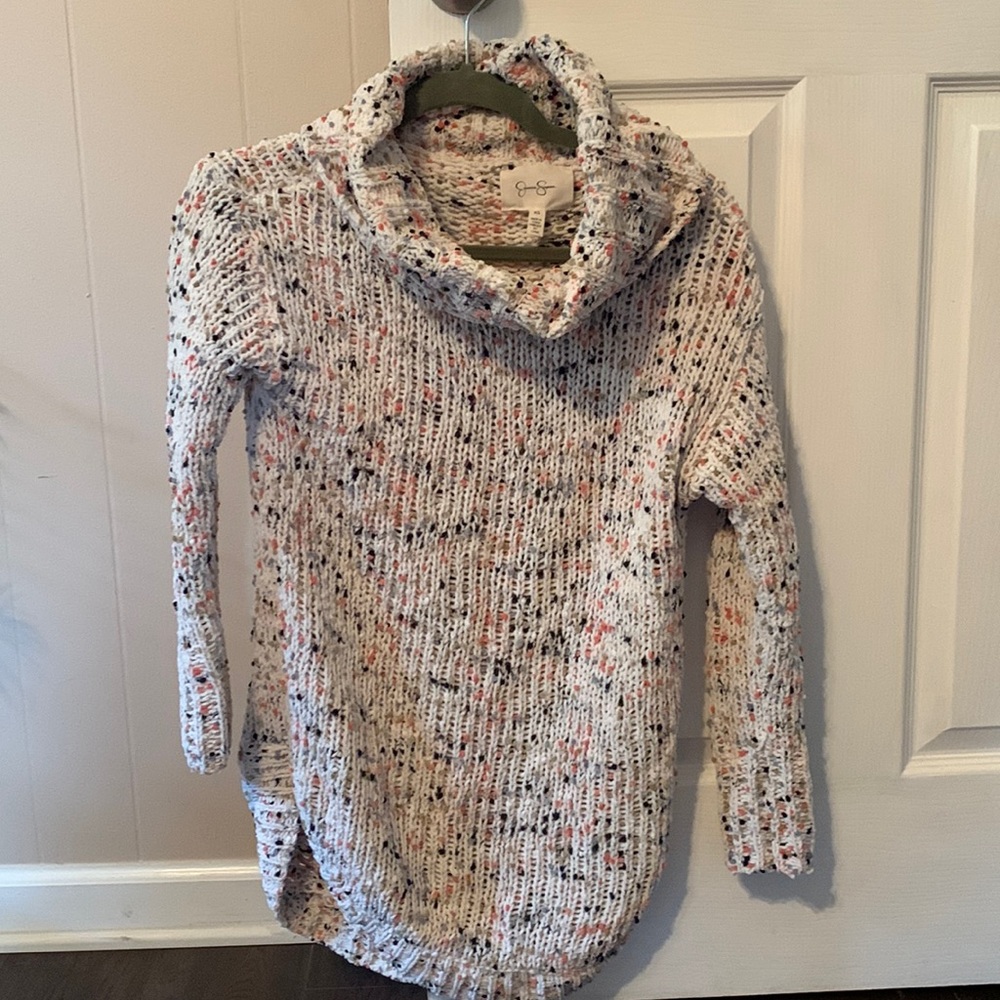 Women’s crowl neck. Sweater. Size XS. Jessica Simpson. Thick
